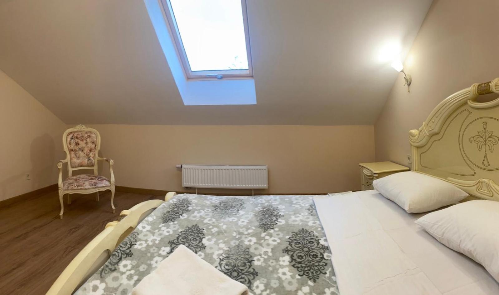 Apart Yaroslava Osmomysla 9 Square - City Center Lviv Ngoại thất bức ảnh