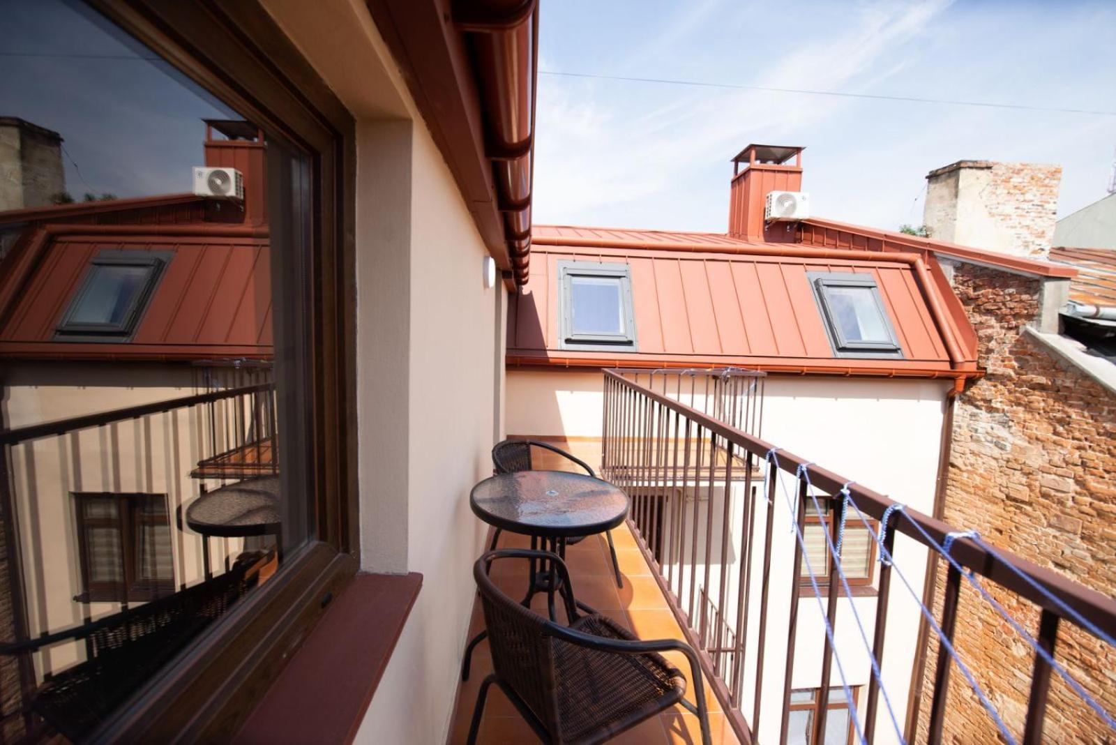 Apart Yaroslava Osmomysla 9 Square - City Center Lviv Ngoại thất bức ảnh