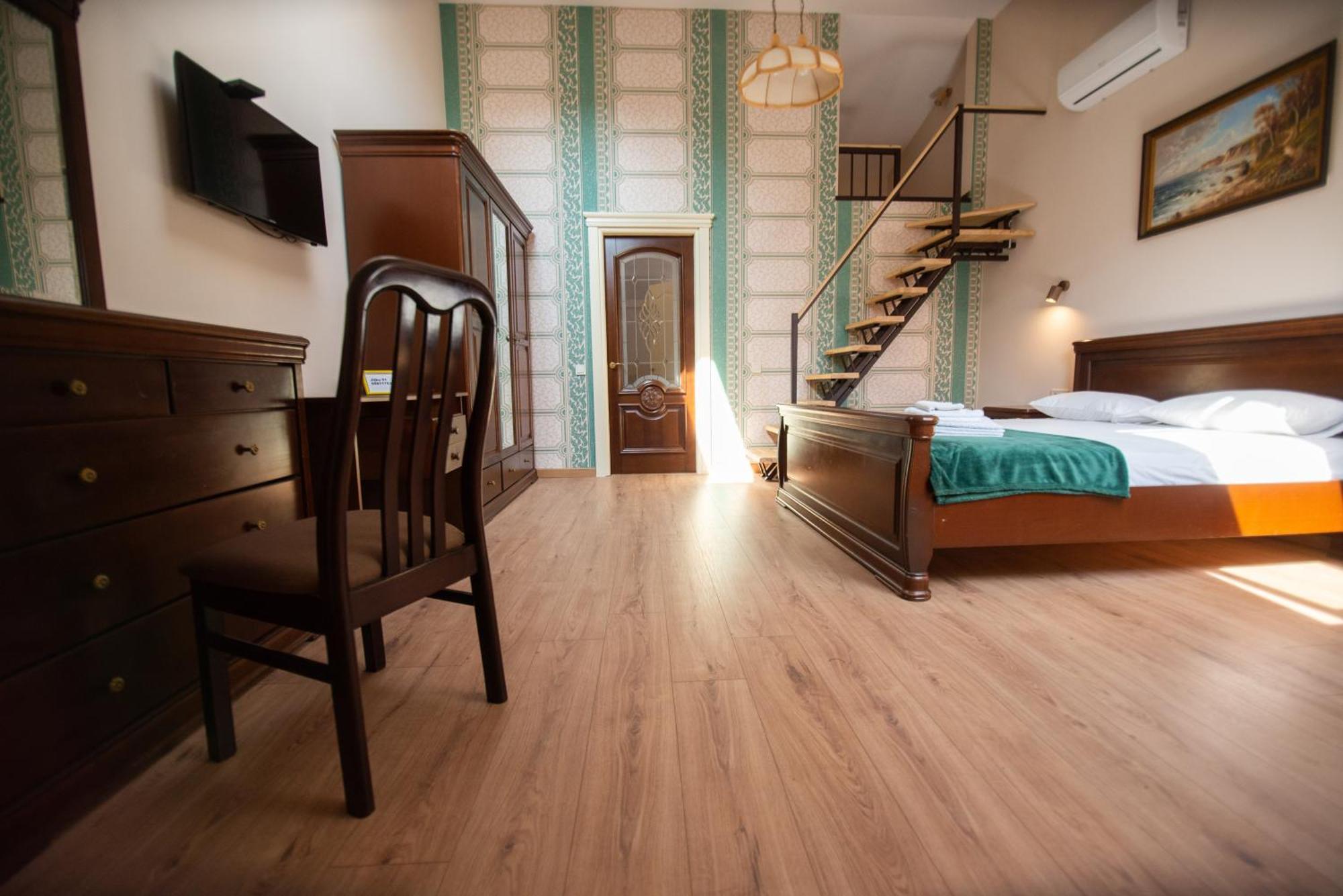 Apart Yaroslava Osmomysla 9 Square - City Center Lviv Ngoại thất bức ảnh