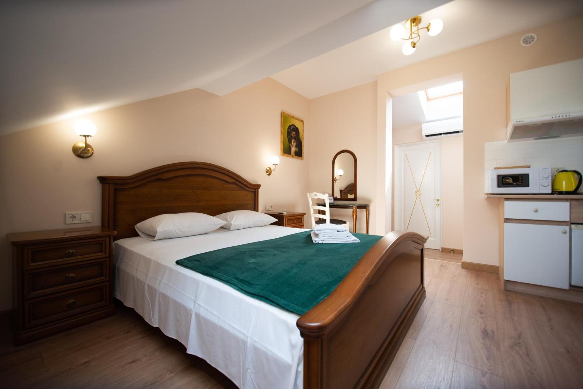 Apart Yaroslava Osmomysla 9 Square - City Center Lviv Ngoại thất bức ảnh