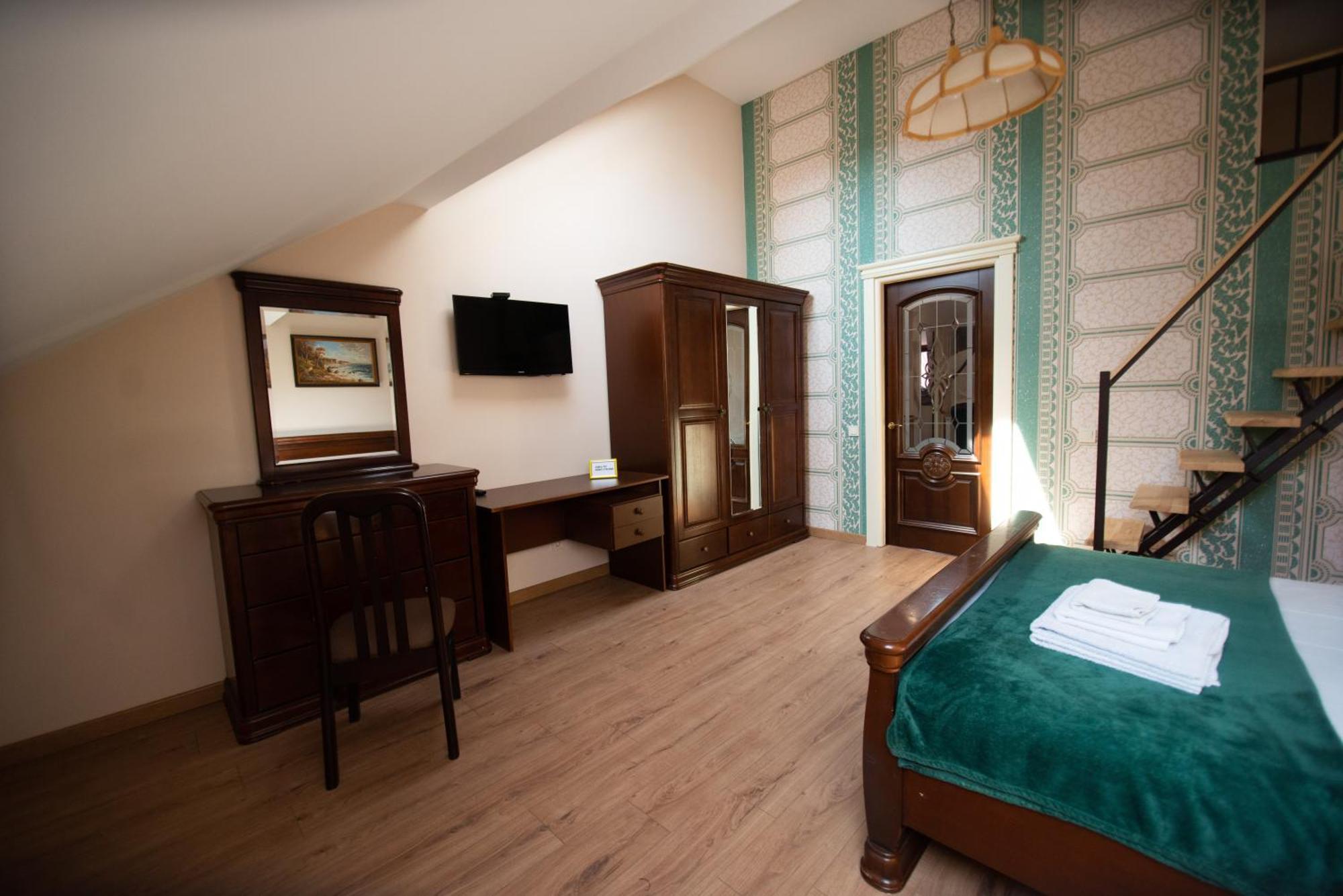 Apart Yaroslava Osmomysla 9 Square - City Center Lviv Ngoại thất bức ảnh