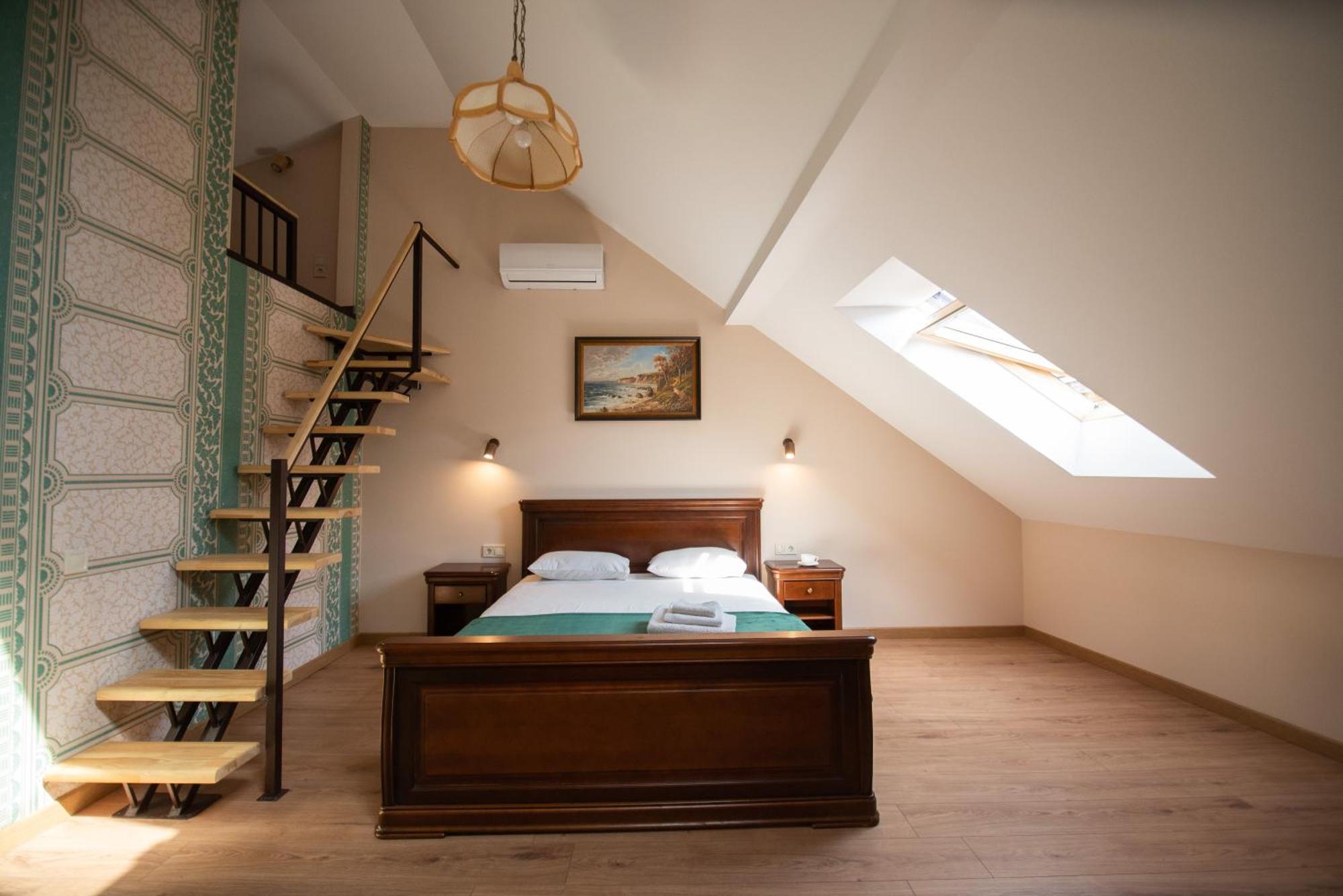 Apart Yaroslava Osmomysla 9 Square - City Center Lviv Ngoại thất bức ảnh
