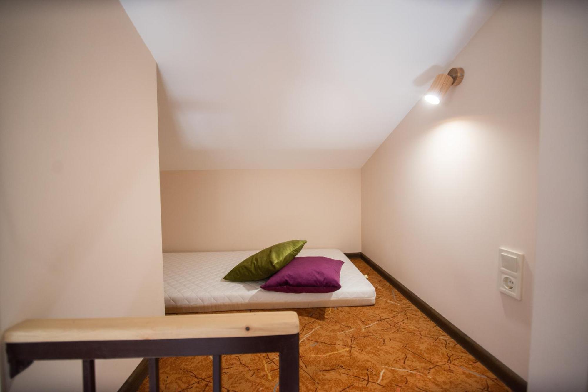 Apart Yaroslava Osmomysla 9 Square - City Center Lviv Ngoại thất bức ảnh
