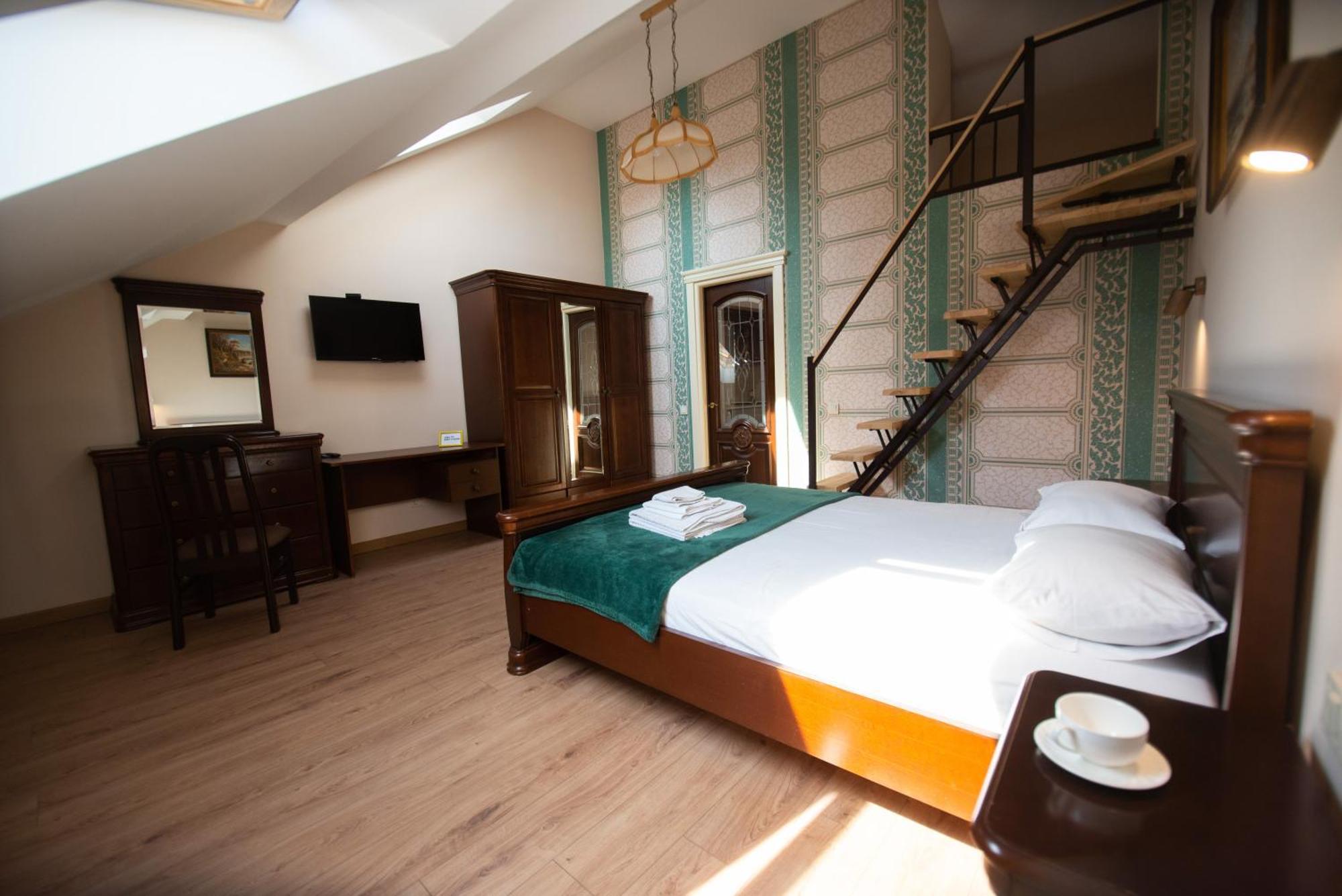 Apart Yaroslava Osmomysla 9 Square - City Center Lviv Ngoại thất bức ảnh