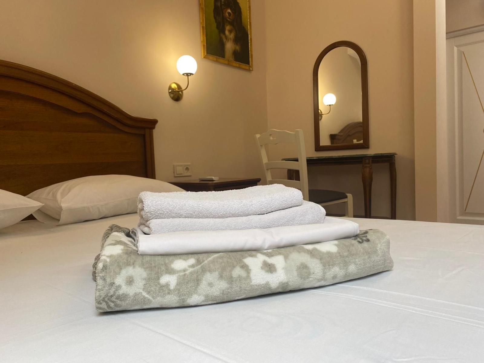 Apart Yaroslava Osmomysla 9 Square - City Center Lviv Phòng bức ảnh